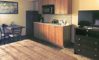 Aspen Anchorage North Aptel Q K Jada