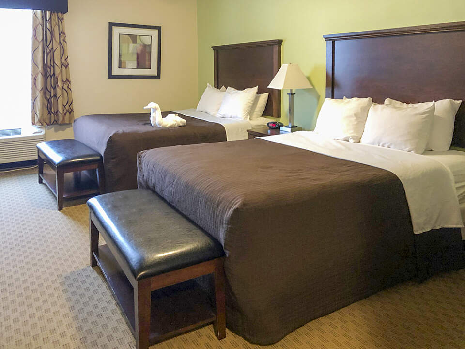 Aspen Haines QQ Kitchenette Suite Jada