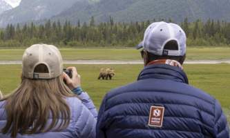 Large RGB Natural Habitat Adventures US Alaska Bear Camp 1468 Nick Grossman