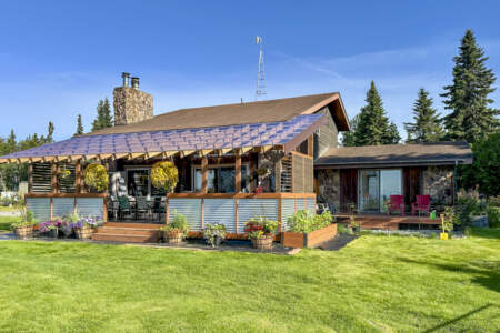 Clam Gulch Lodge