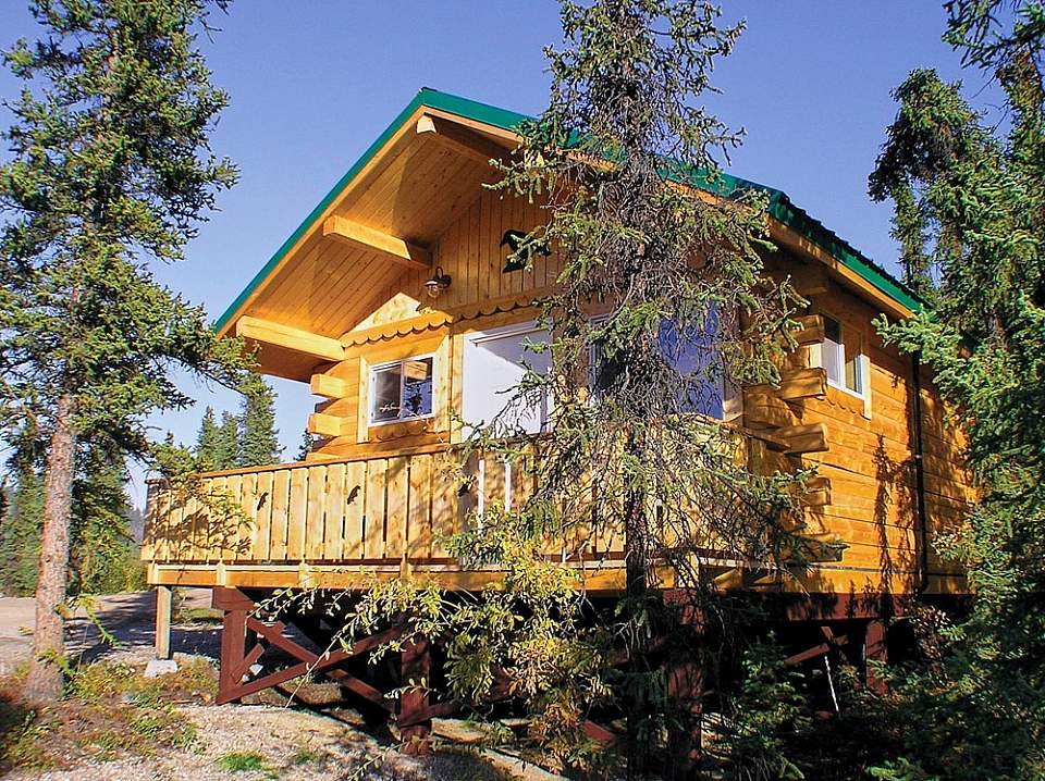 Cabins offer charm and privacy for your Denali stay, choose from the more rustic dry cabins with shared bath, to premier cabins with full bath and kitchens.