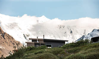 Glacier view glacier hut 16