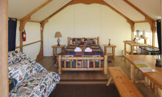 Glamour Glamping Howling Wolf Tanya