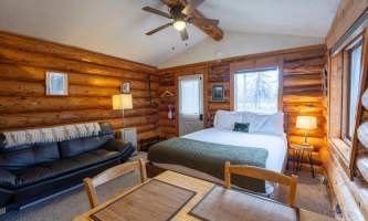 Hatcher pass cabins interior 3