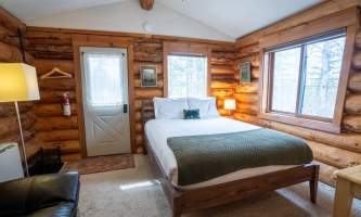 Hatcher pass cabins interior 5