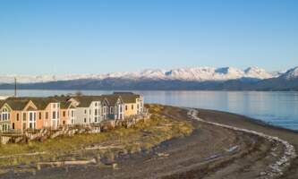 Lakeshore Lodging Lakeshore Lodging Featured Image