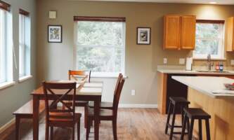 Lakeshore Lodging Sprucewood Dens