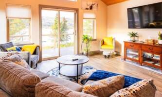 Lakeshore Luxury Suites