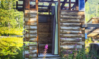 Mc Carthy Cabins Swift Creek Log Shower House