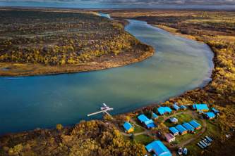 John Holman 29 144652 Arian Stevens No See Um Lodgealaska org alaska org katmai national park noseeum lodge