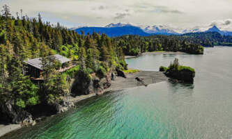 Odyssey Lodge Lodge Hero Shot Bright Meredith