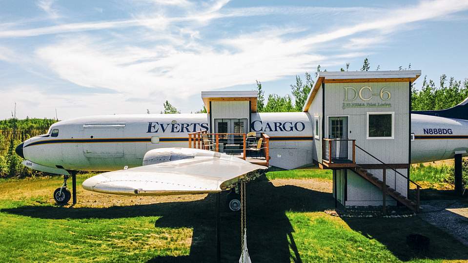 DC-6 Pilot Lodge