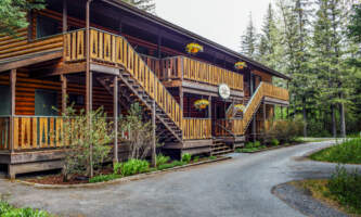 Seward Windsong Lodge Guest Room Building