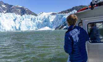 The lodge at whale pass Gould Son wathing Cave splash Lucas Ryter