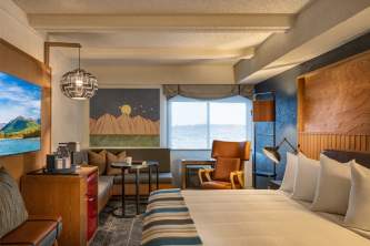 Standard King or Harbor View King 10