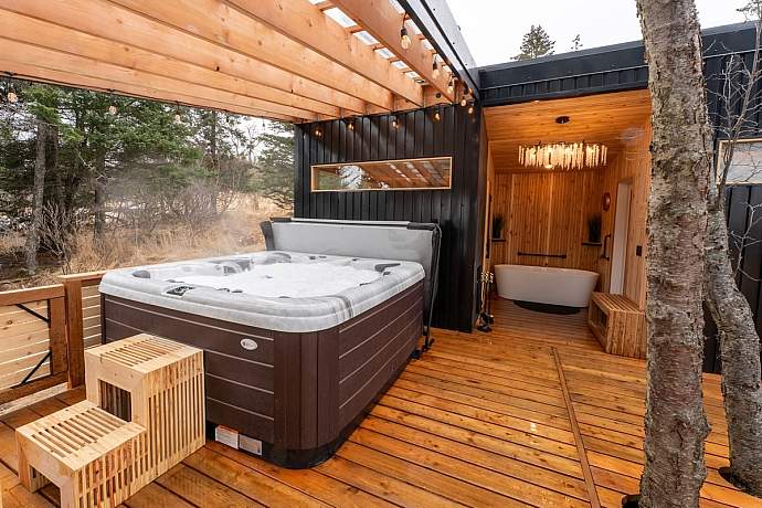 West Wind Cabins Spa 8
