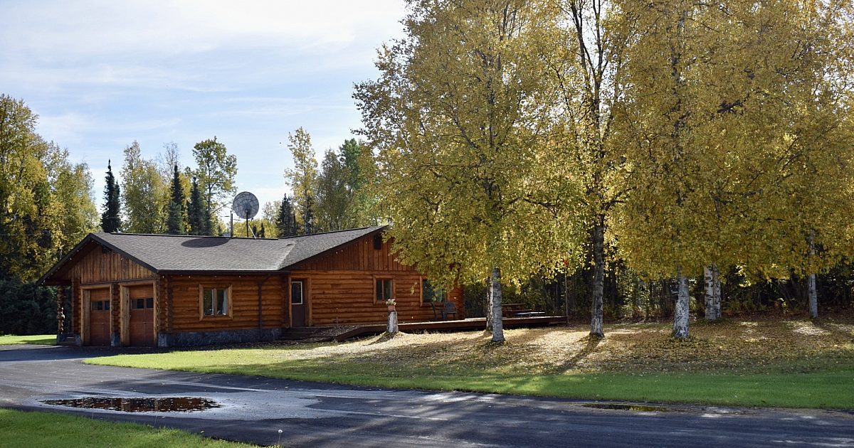 Willow Cabin & Vacation Rentals