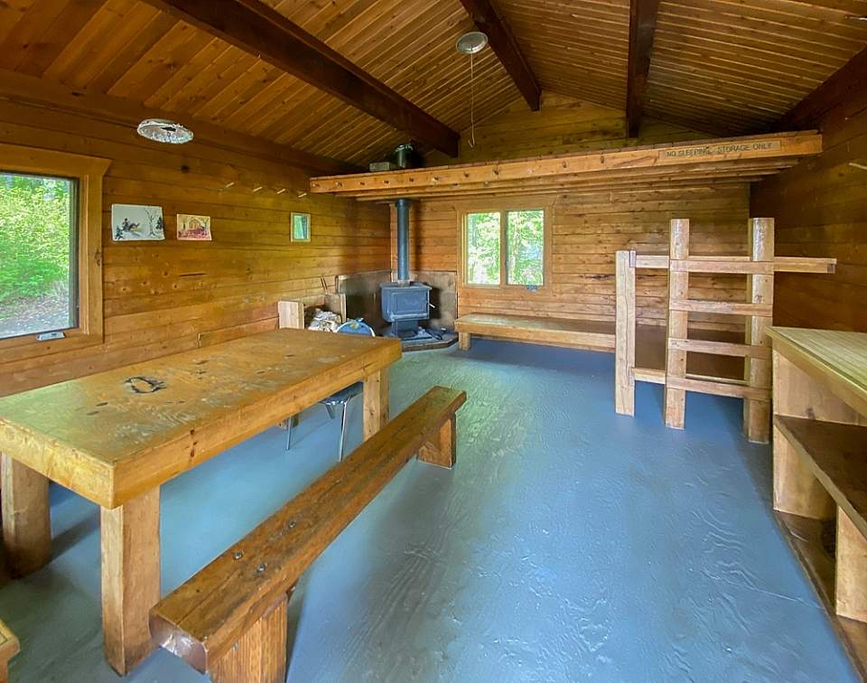 Bald Lake Cabin is a 16' X 24' rustic while family friend with room for 6 to sleep