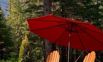 Glacier nalu campground resort Platform with umbrellas