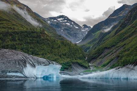 Valdez Glacier Lake